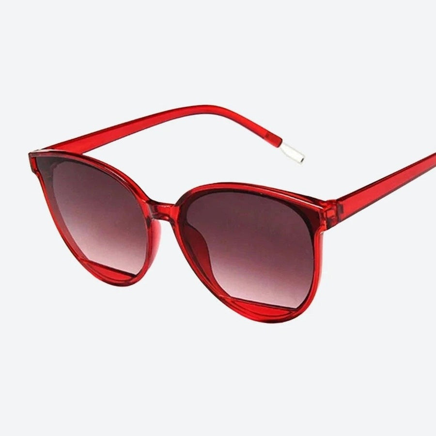 Stylish Oversized Cat-Eye Sunglasses